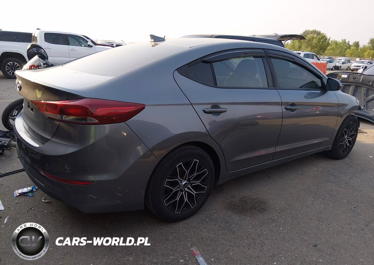 2018 Hyundai Elantra Sel VIN:5NPD84LF1JH255956 - 4