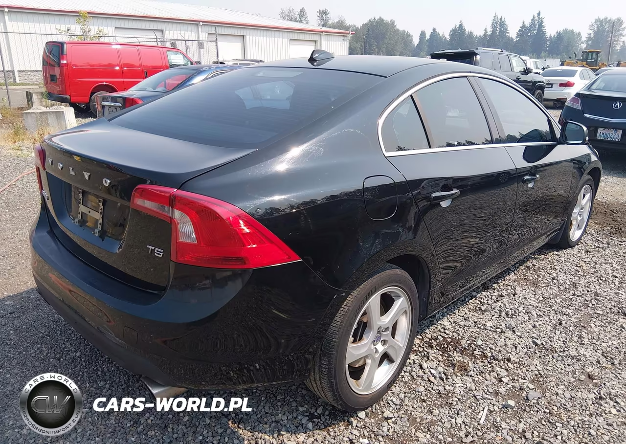2012 Volvo S60 T5-T5 W-Moonroof VIN:YV1622FS9C2103087 - 4