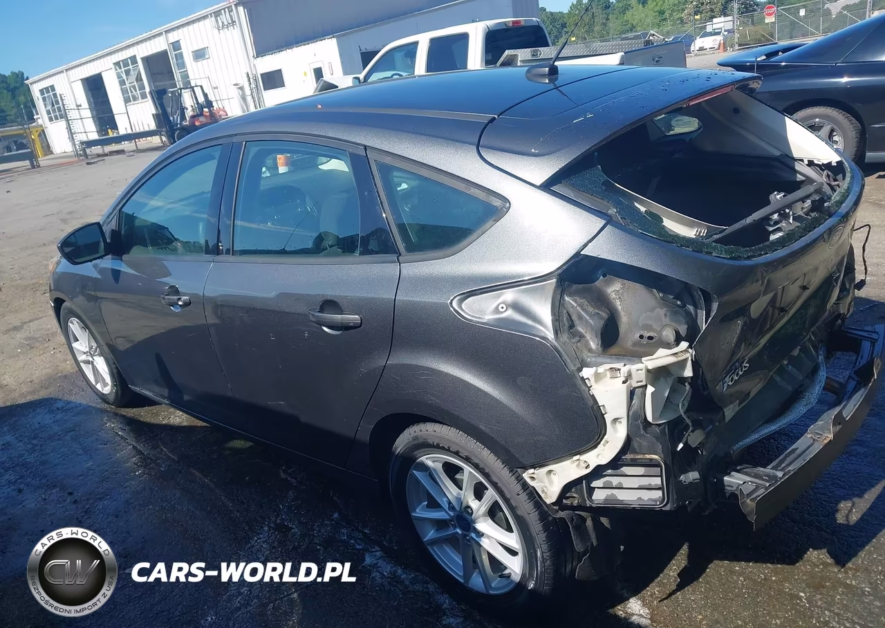 2018 Ford Focus Se VIN:1FADP3K20JL299265 - 14
