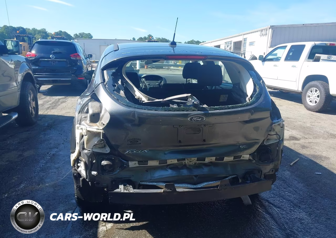 2018 Ford Focus Se VIN:1FADP3K20JL299265 - 6