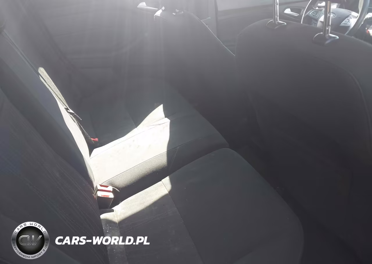 2018 Ford Focus Se VIN:1FADP3K20JL299265 - 8