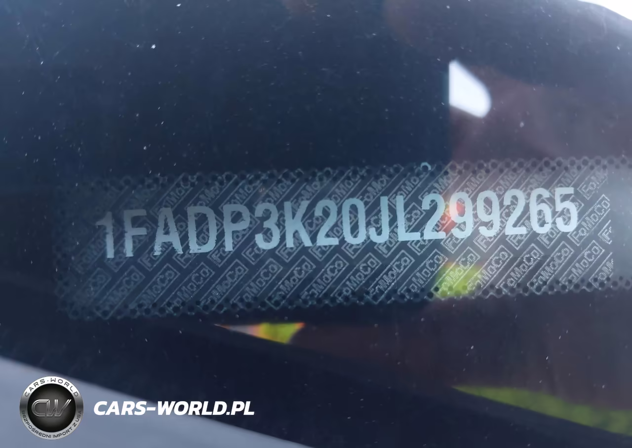 2018 Ford Focus Se VIN:1FADP3K20JL299265 - 9