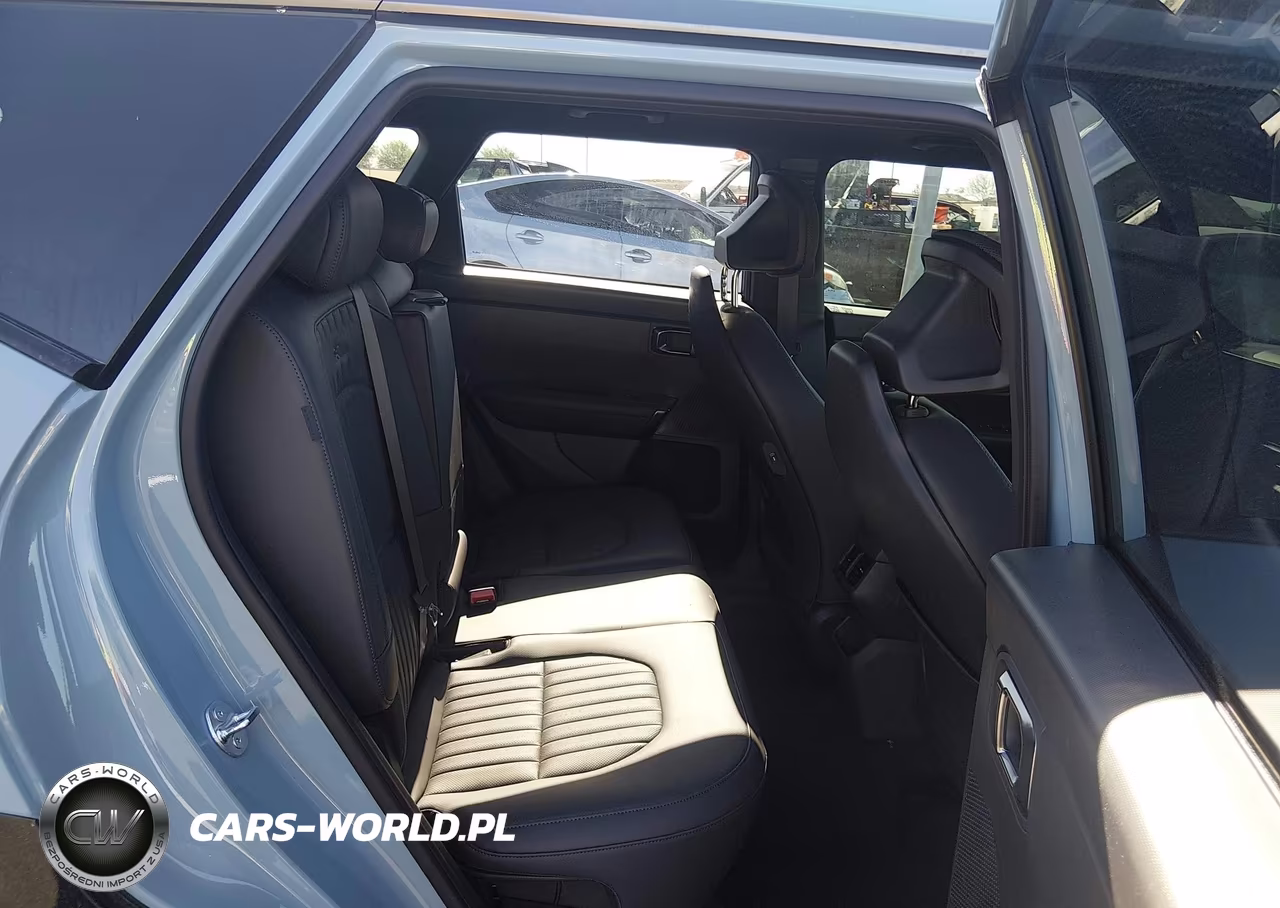 2027 Kia Seltos VIN:KNDEDCD37V7019403 - 8