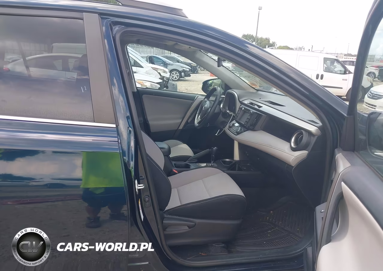 2017 Toyota Rav4 Xle VIN:2T3WFREV2HW378796 - 5