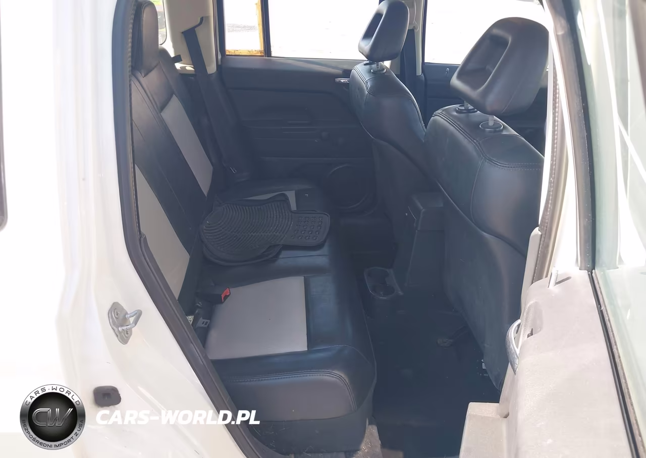 2008 Jeep Patriot Sport VIN:1J8FT28018D722060 - 8