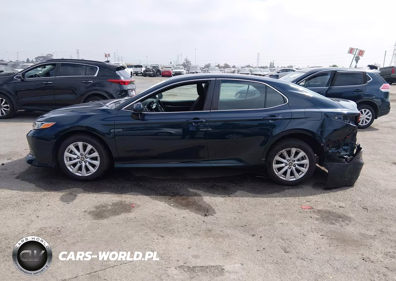 2020 Toyota Camry Le VIN:4T1C11AK0LU998594 - 14