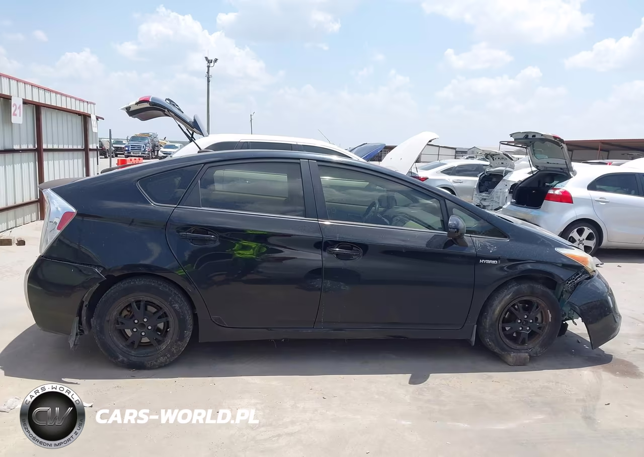 2013 Toyota Prius Three VIN:JTDKN3DU4D5602370 - 14