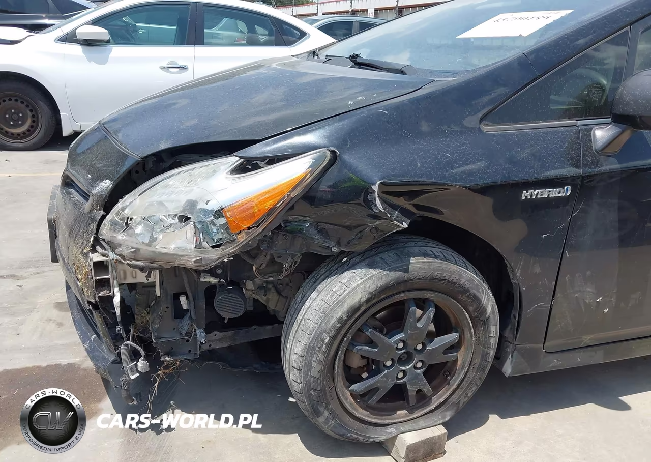 2013 Toyota Prius Three VIN:JTDKN3DU4D5602370 - 18