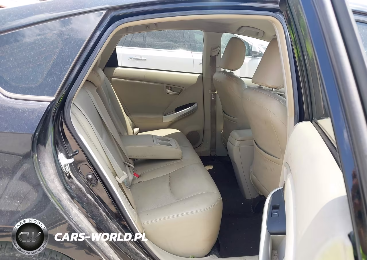 2013 Toyota Prius Three VIN:JTDKN3DU4D5602370 - 8