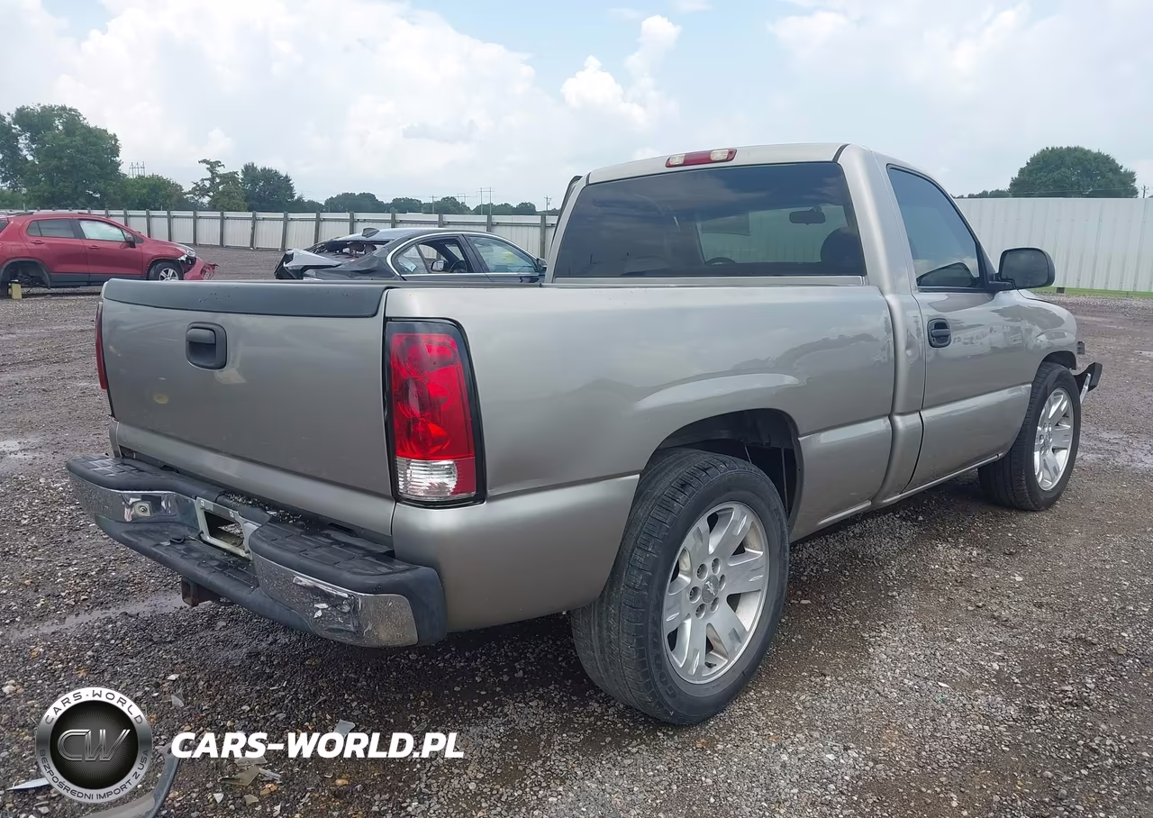 2000 Chevrolet Silverado 1500 VIN:1GCEC14W5YZ206889 - 4