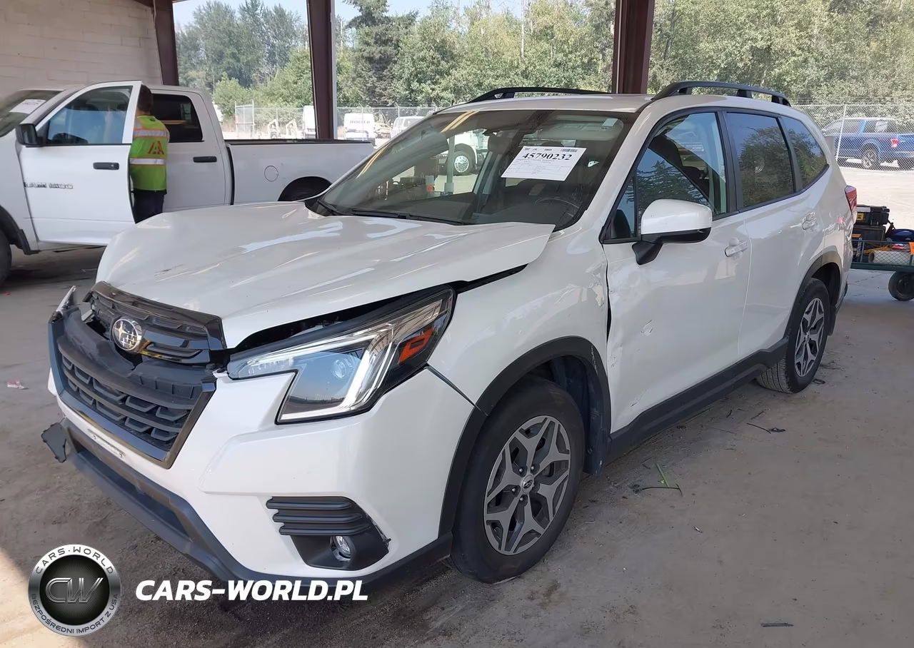 2024 Subaru Forester Premium VIN:JF2SKACC1RH461674 - 2