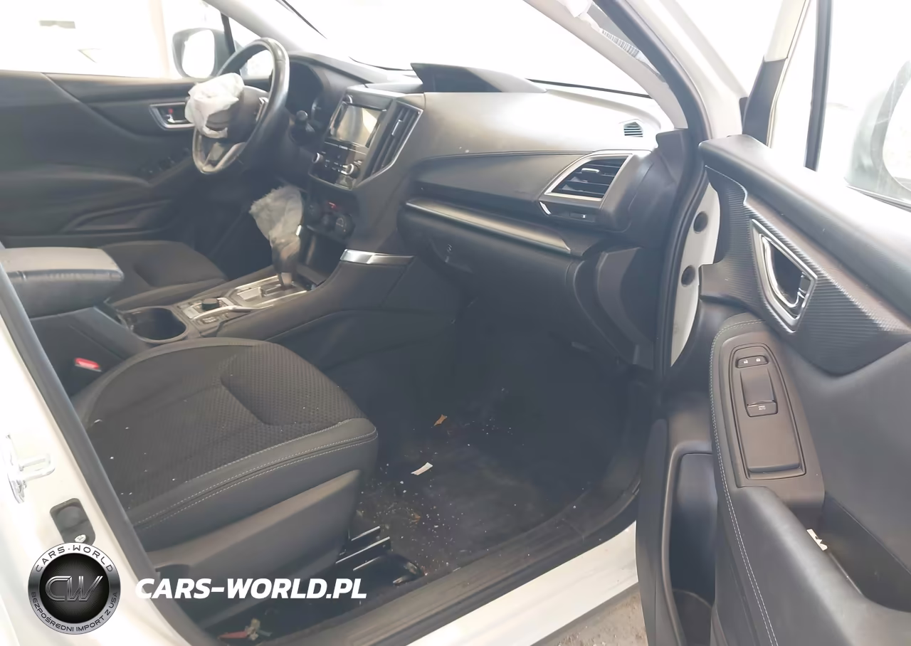 2024 Subaru Forester Premium VIN:JF2SKACC1RH461674 - 5