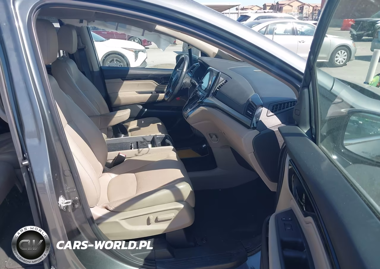 2018 Honda Odyssey Elite VIN:5FNRL6H91JB056522 - 5