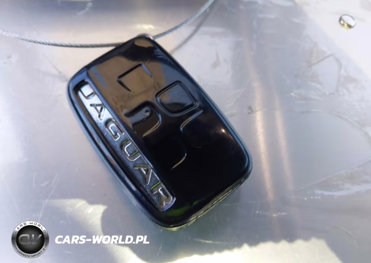 2017 Jaguar Xe 35T Premium VIN:SAJAD4BV1HCP11467 - 11