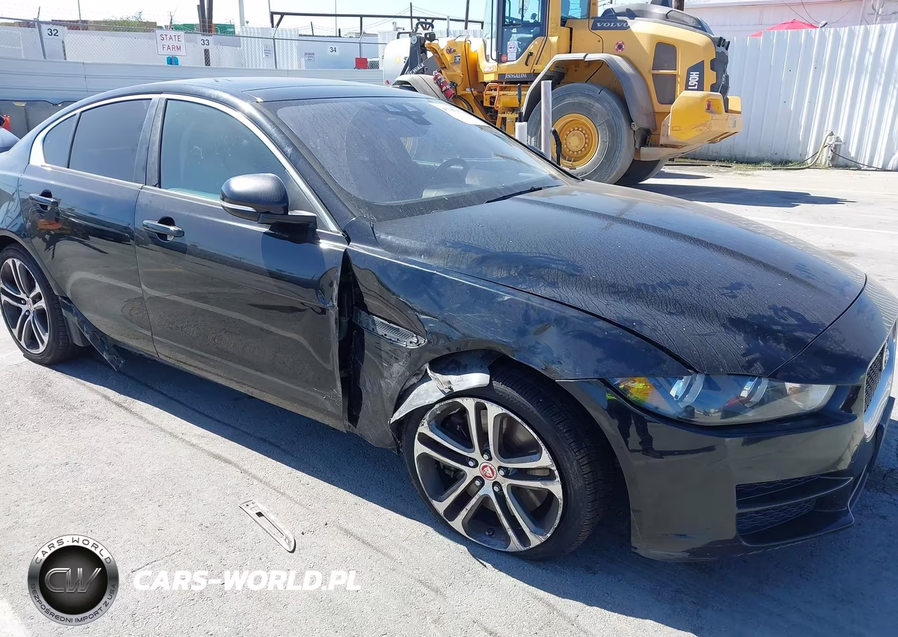 2017 Jaguar Xe 35T Premium VIN:SAJAD4BV1HCP11467 - 6