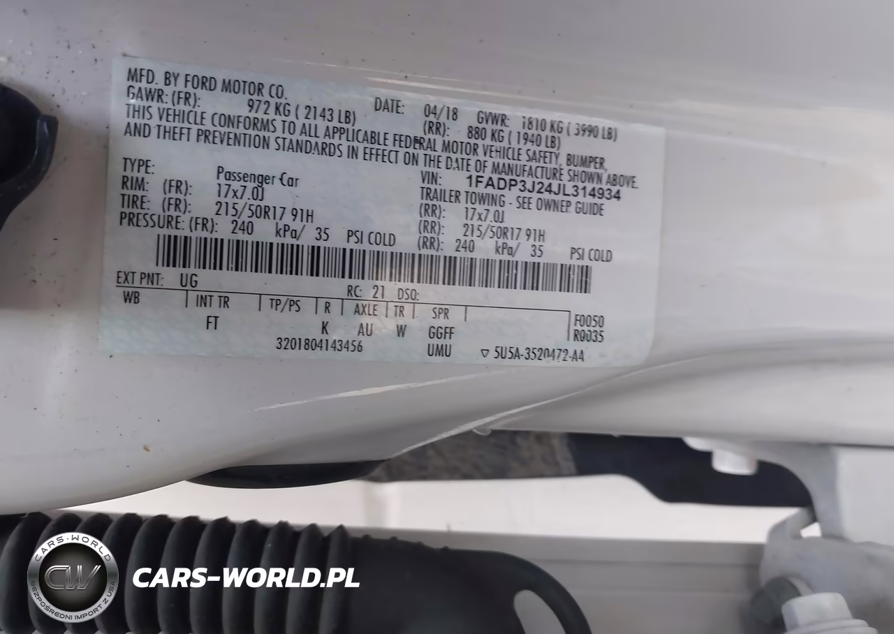 2018 Ford Focus Titanium VIN:1FADP3J24JL314934 - 9
