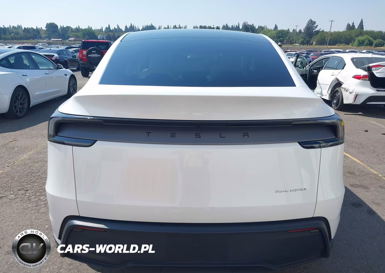 2026 Tesla Model Y All-Wheel Drive-Long Range Launch Series-Premium All-Wheel Drive VIN:7SAYGDEE3TF431581 - 16