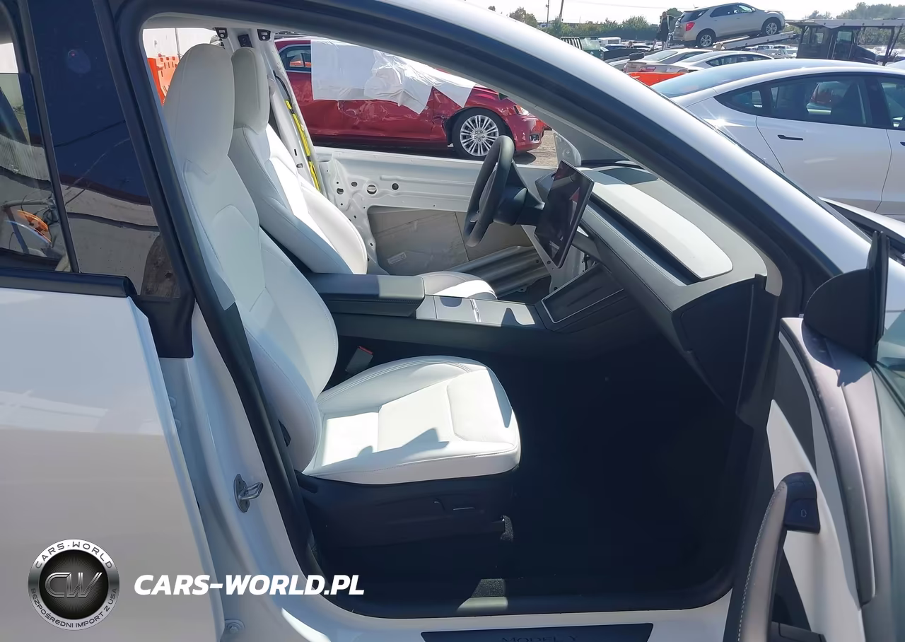 2026 Tesla Model Y All-Wheel Drive-Long Range Launch Series-Premium All-Wheel Drive VIN:7SAYGDEE3TF431581 - 5