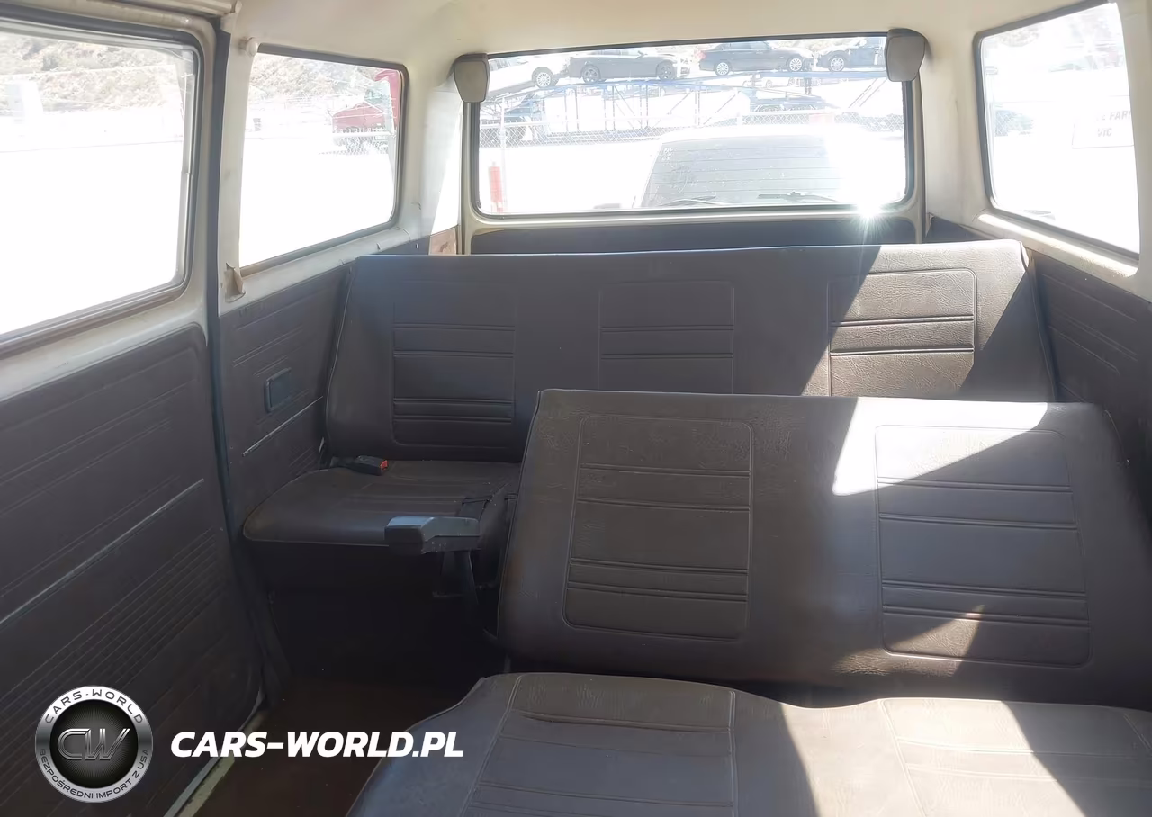 1984 Volkswagen Vanagon Bus VIN:WV2YB0253EH034160 - 8