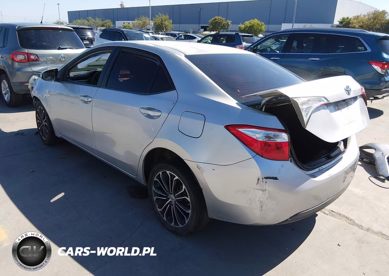 2016 Toyota Corolla Le VIN:5YFBURHE2GP453425 - 3