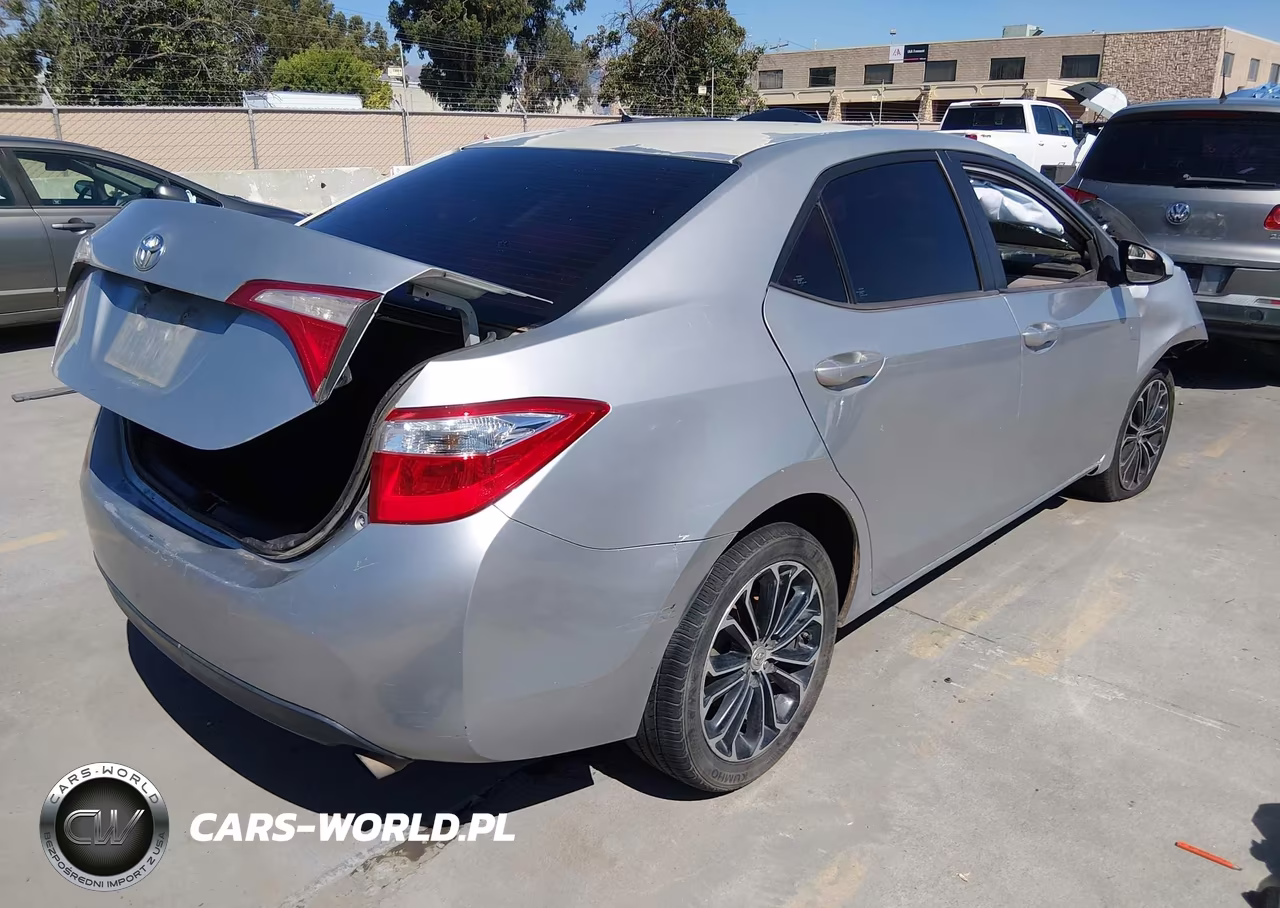 2016 Toyota Corolla Le VIN:5YFBURHE2GP453425 - 4