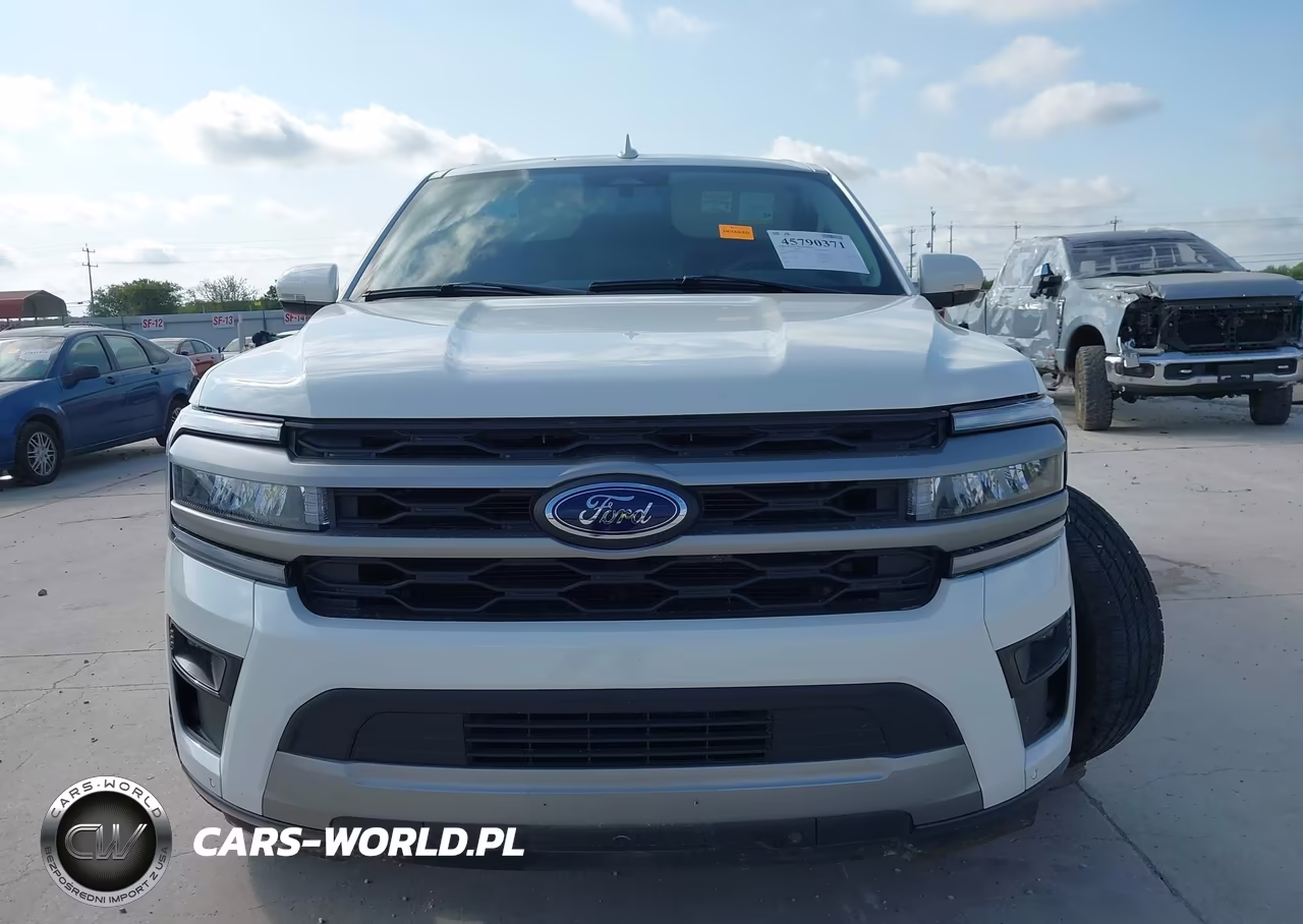 2024 Ford Expedition Xlt VIN:1FMJU1H83REB03756 - 12