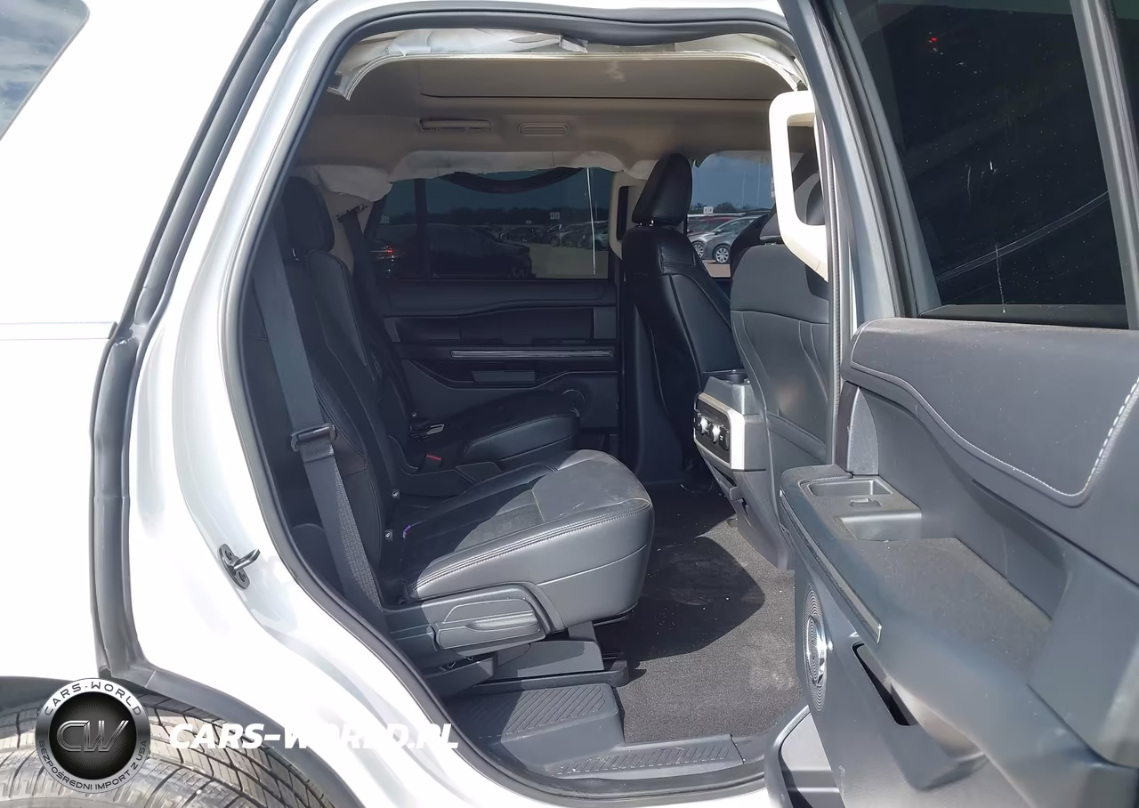 2024 Ford Expedition Xlt VIN:1FMJU1H83REB03756 - 8