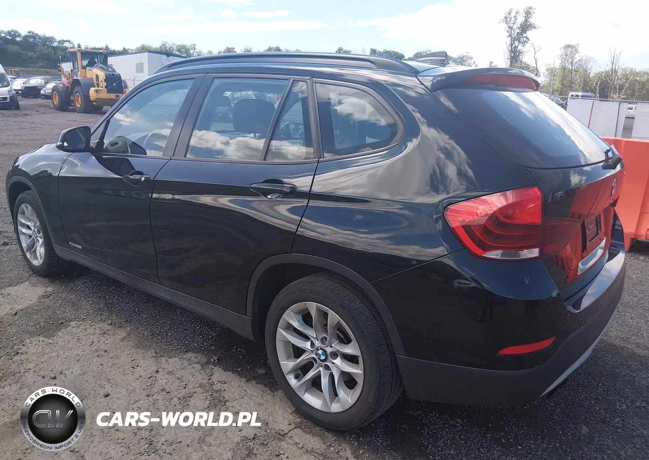 2015 BMW X1 xDrive28I VIN:WBAVL1C57FVY41753 - 3