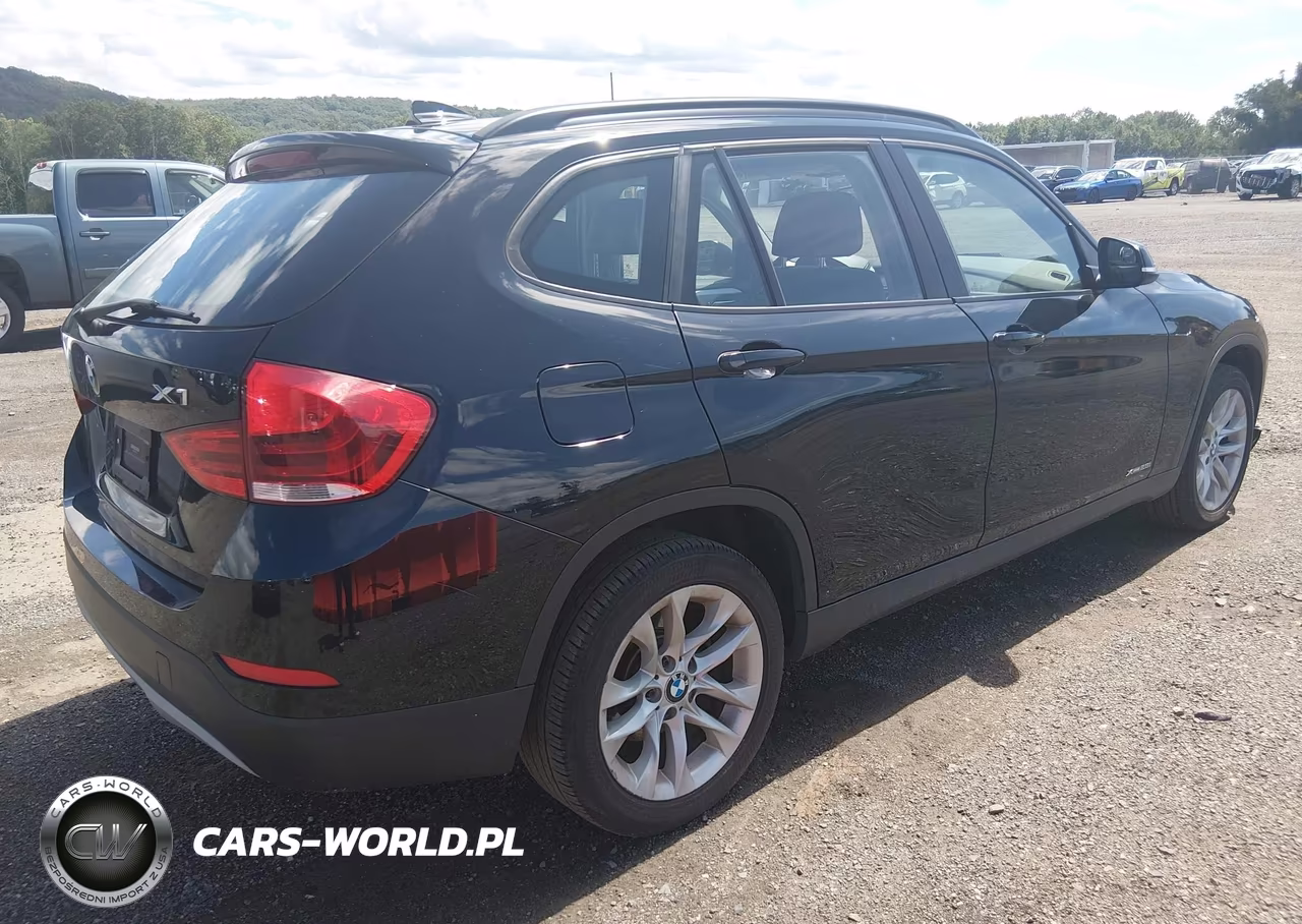 2015 BMW X1 xDrive28I VIN:WBAVL1C57FVY41753 - 4