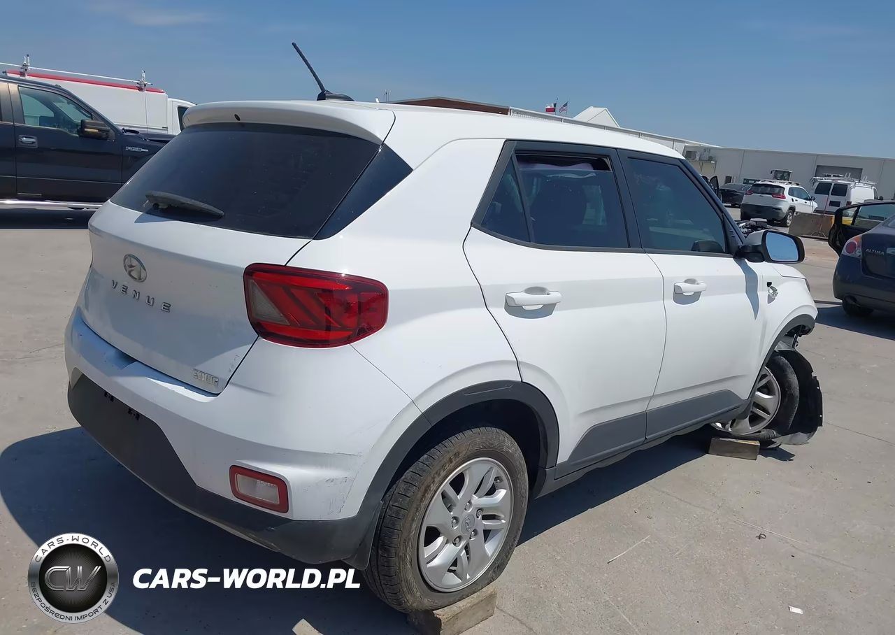 2023 Hyundai Venue Se VIN:KMHRB8A37PU220372 - 4