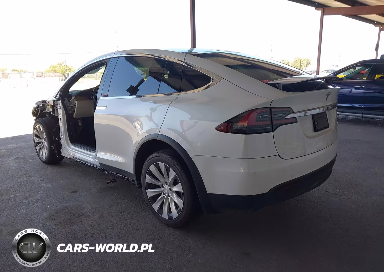 2020 Tesla Model X Long Range Dual Motor All-Wheel Drive-Long Range Plus Dual Motor All-Wheel Drive VIN:5YJXCBE24LF283004 - 3