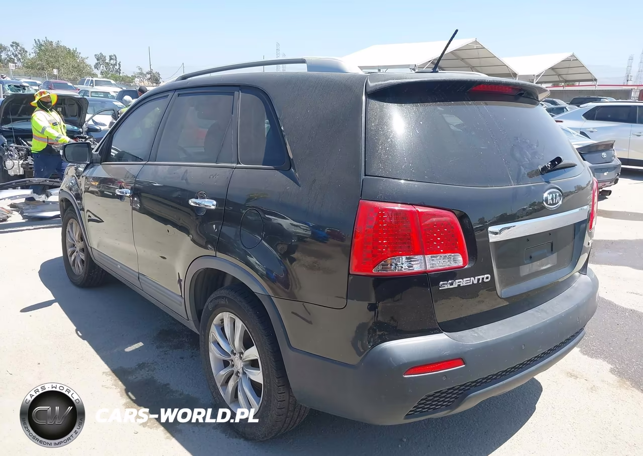 2011 Kia Sorento Ex V6 VIN:5XYKU4A26BG161647 - 3