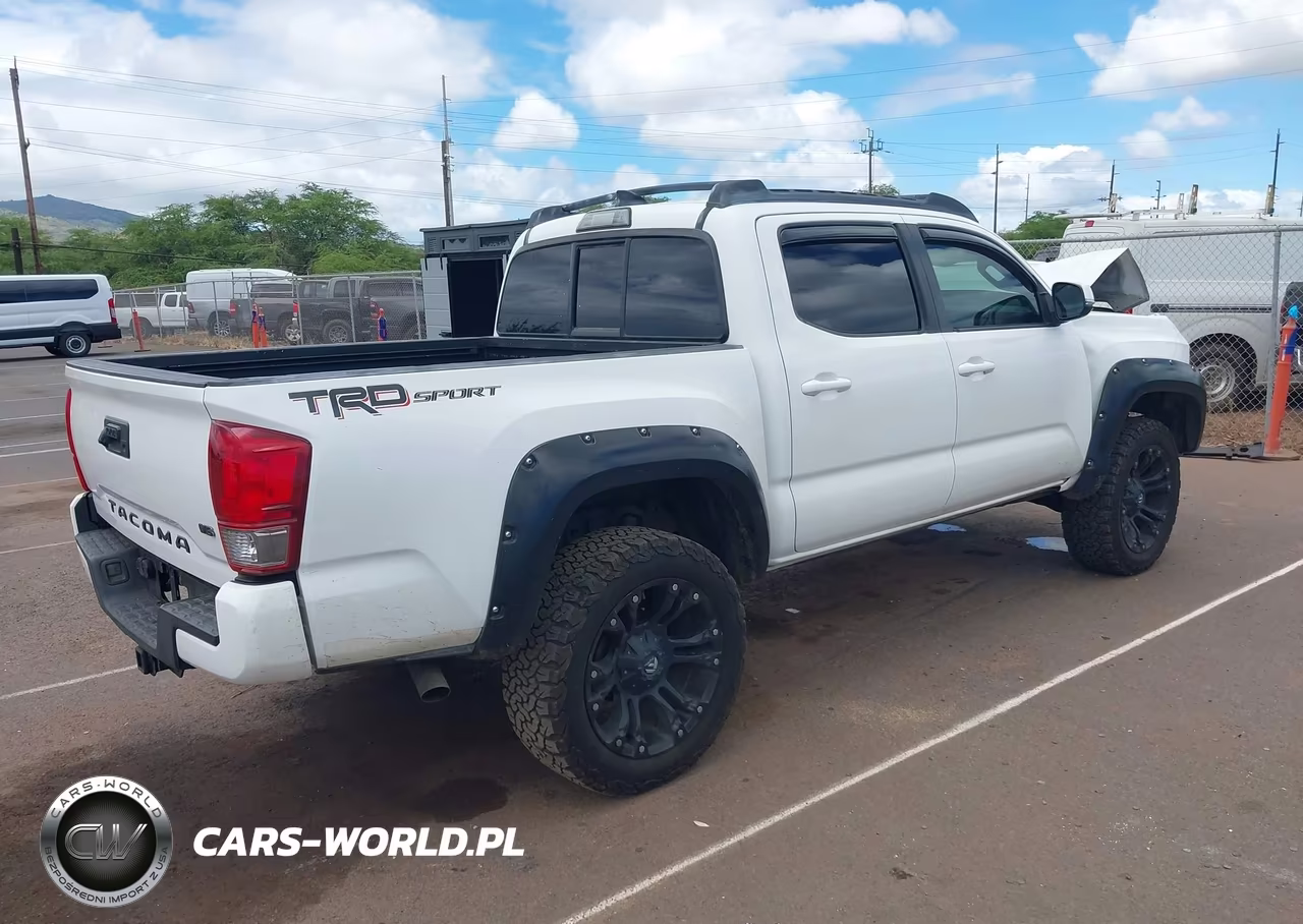 2016 Toyota Tacoma Sr5 V6 VIN:3TMAZ5CN3GM010365 - 4