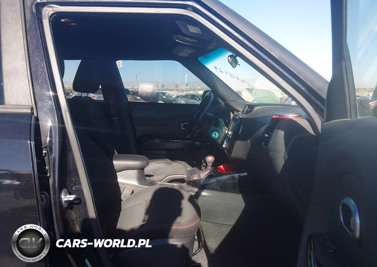 2016 Kia Soul + VIN:KNDJP3A53G7363616 - 5