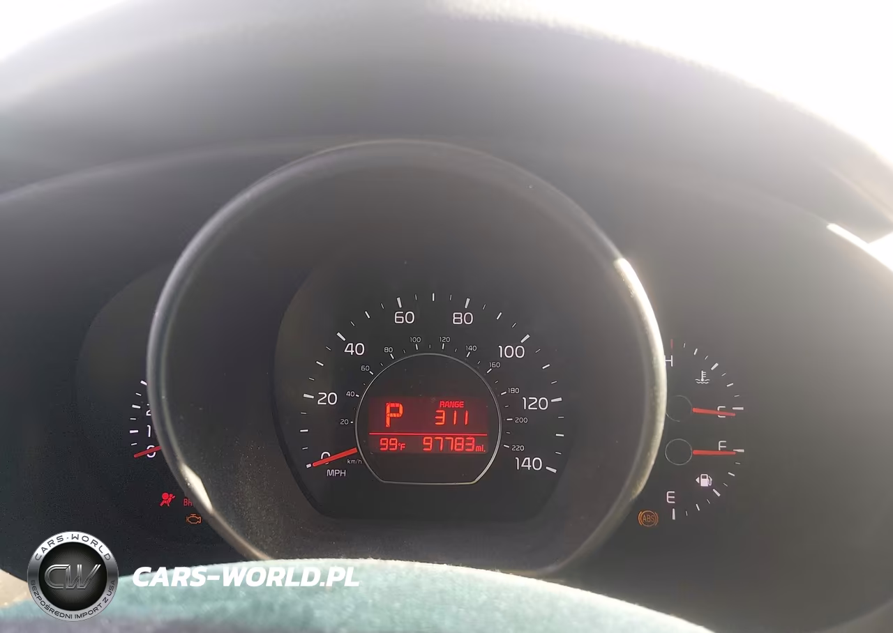2016 Kia Soul + VIN:KNDJP3A53G7363616 - 7