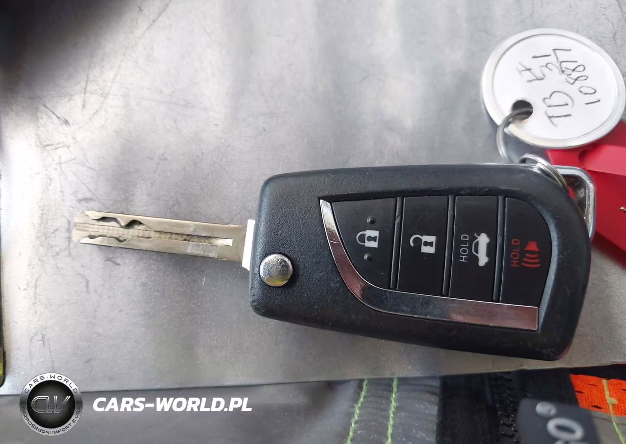 2021 Toyota Corolla Le VIN:JTDEPMAE0MJ156526 - 11