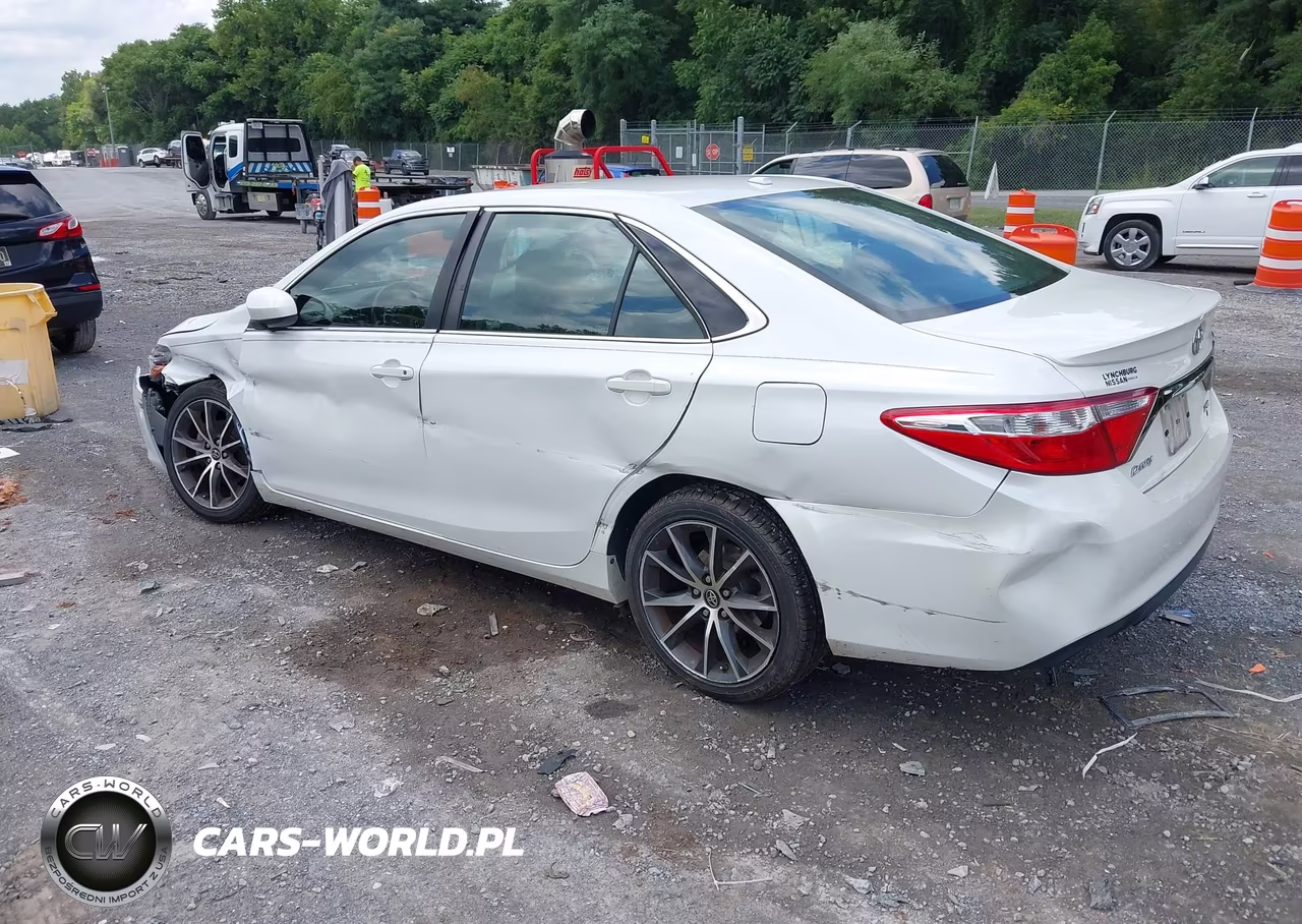 2017 Toyota Camry Xse VIN:4T1BF1FK8HU335870 - 3