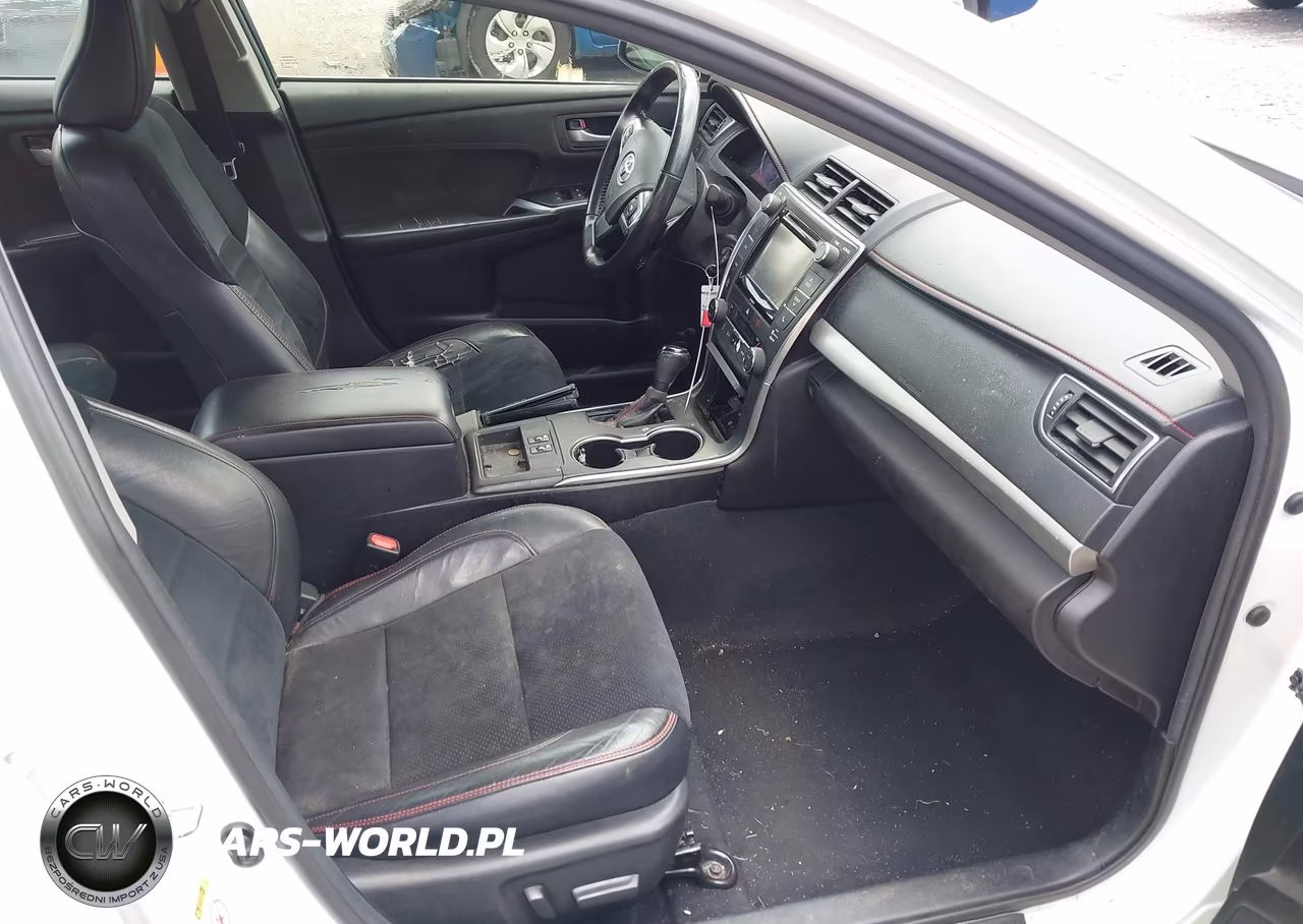 2017 Toyota Camry Xse VIN:4T1BF1FK8HU335870 - 5