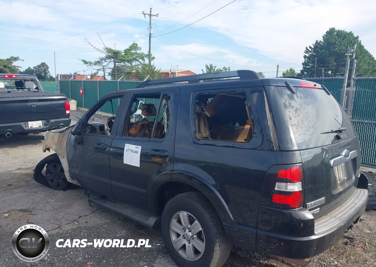 2008 Ford Explorer Xlt VIN:1FMEU73E18UB05723 - 3