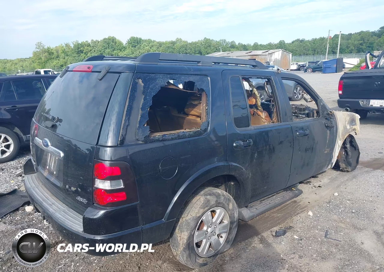 2008 Ford Explorer Xlt VIN:1FMEU73E18UB05723 - 4