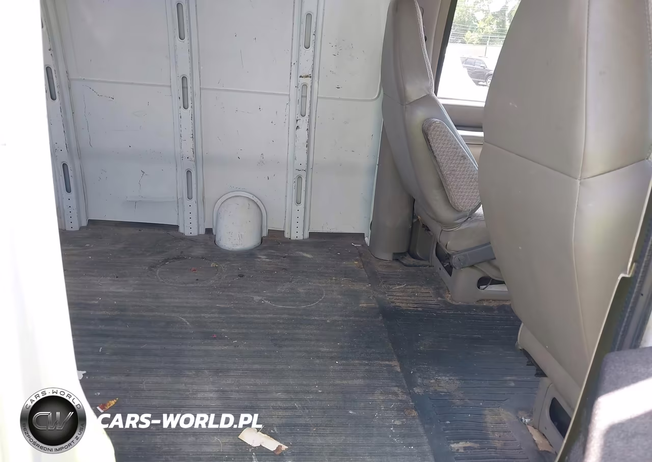 2001 Chevrolet Express VIN:1GCEG15M411149557 - 8