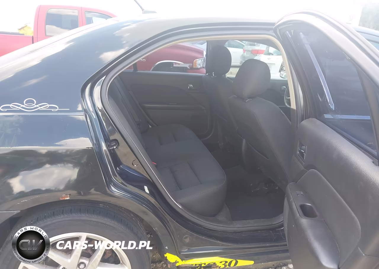 2012 Ford Fusion Se VIN:3FAHP0HA0CR411324 - 8