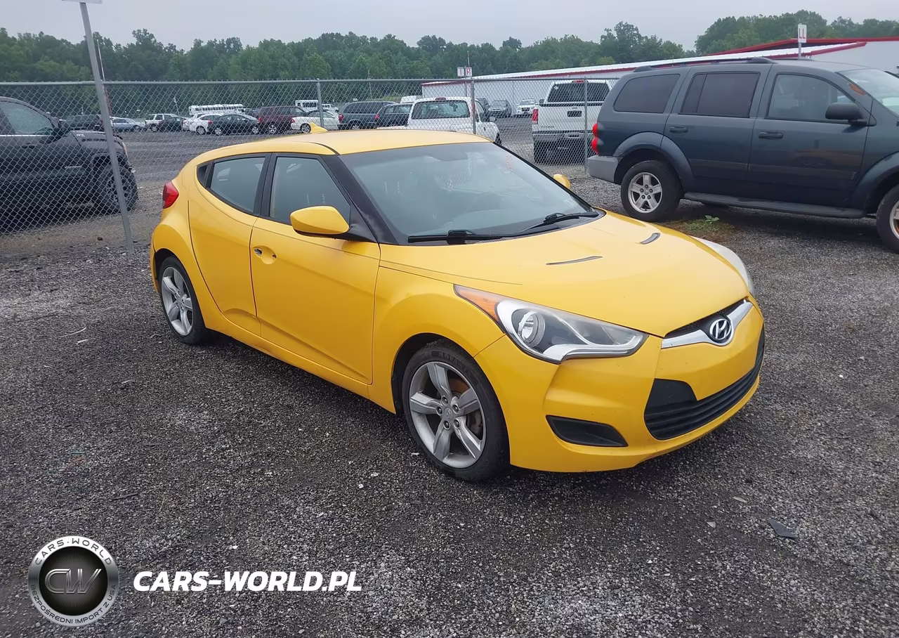 2014 Hyundai Veloster Base W-Black