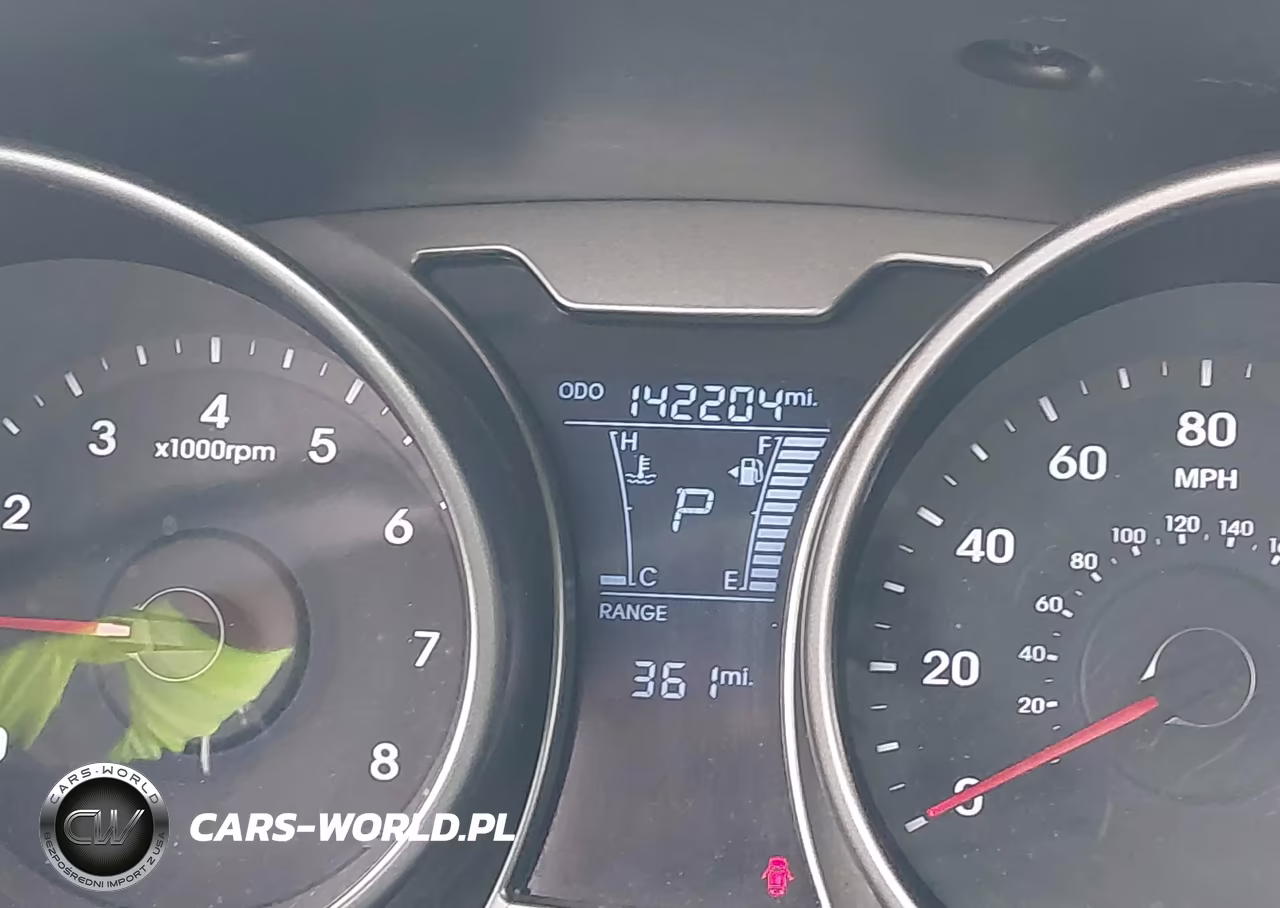 2014 Hyundai Veloster Base W-Black VIN:KMHTC6AD8EU183510 - 7