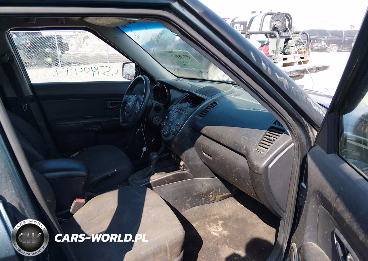 2011 Kia Soul + VIN:KNDJT2A29B7320273 - 5