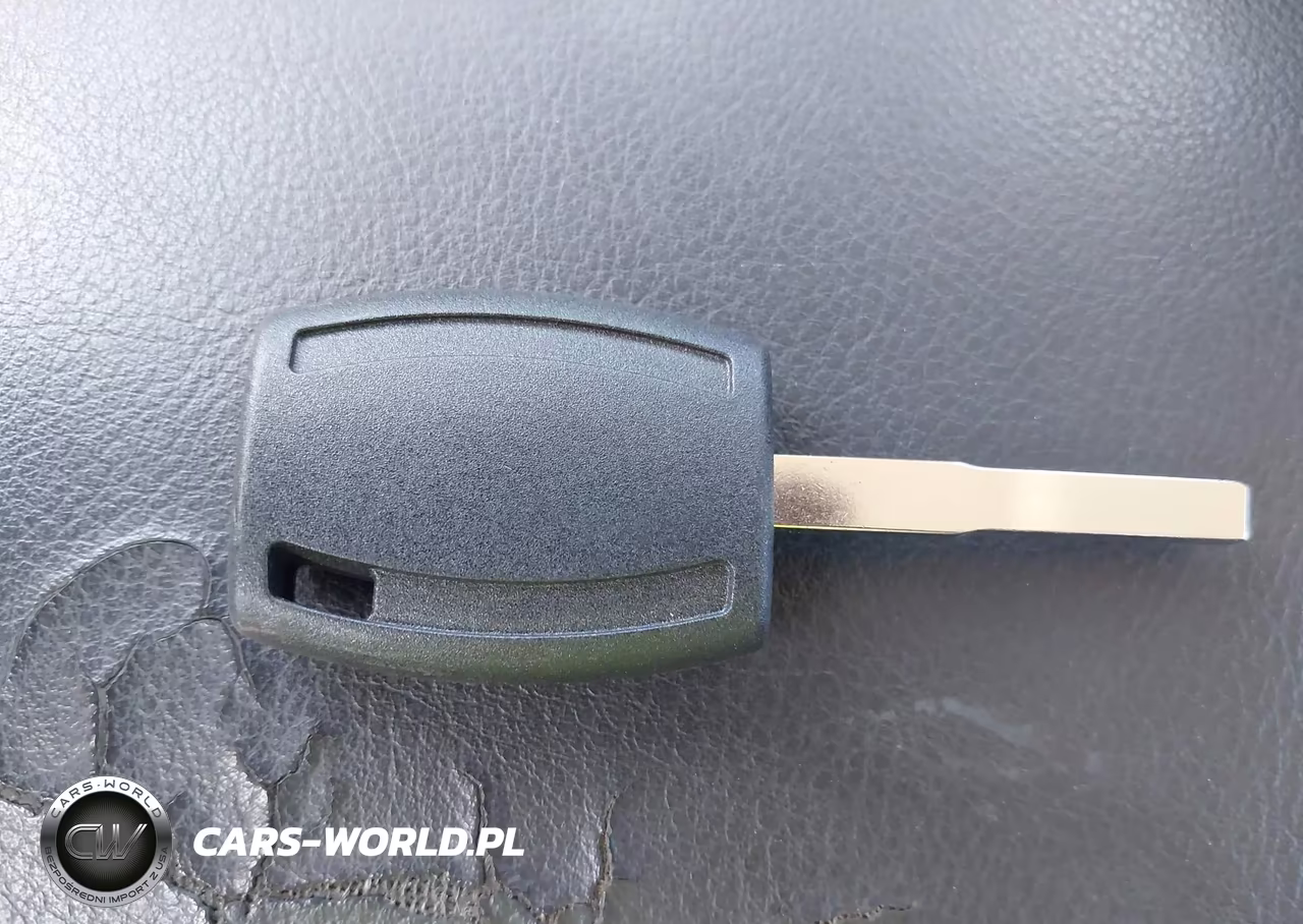 2012 Ford Focus Titanium VIN:1FAHP3J24CL104869 - 11