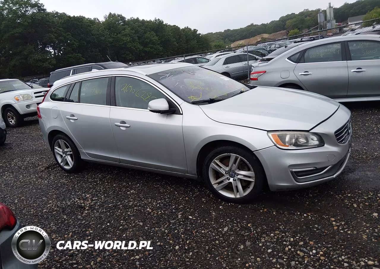 2015 Volvo V60 T5 Premier VIN:YV1612SB8F1186658 - 13
