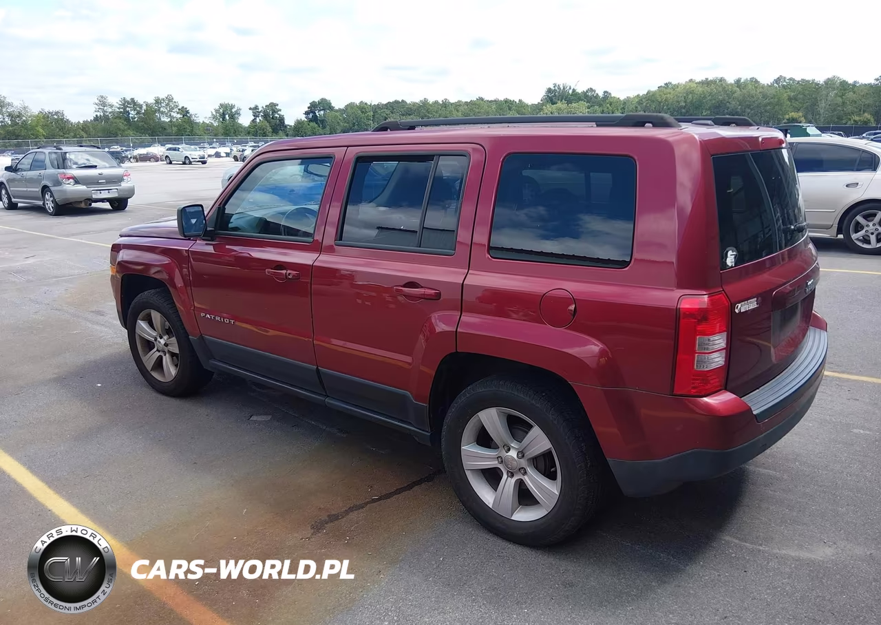2016 Jeep Patriot Latitude VIN:1C4NJPFA9GD674906 - 3