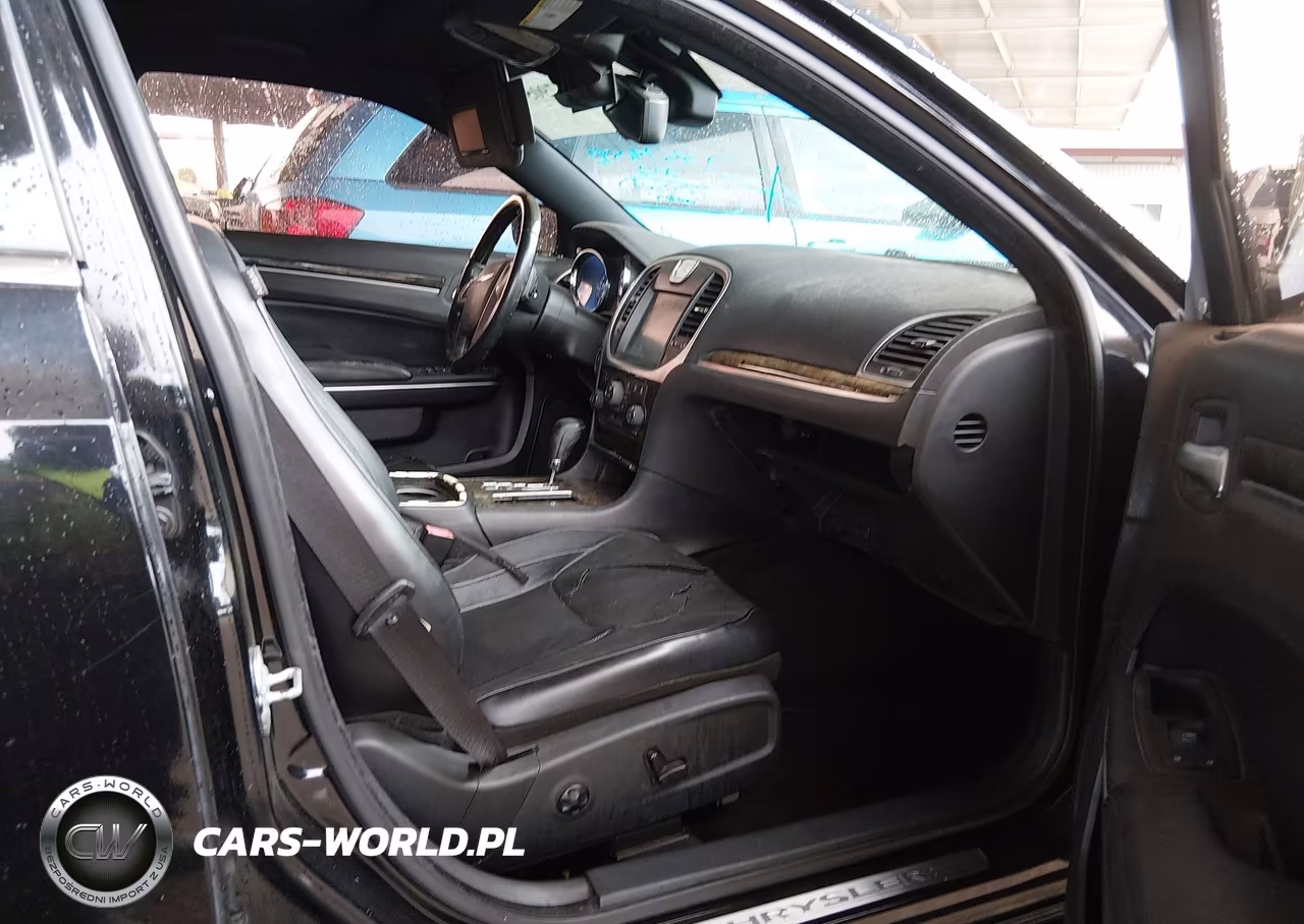 2012 Chrysler 300C VIN:2C3CCAET7CH274684 - 5