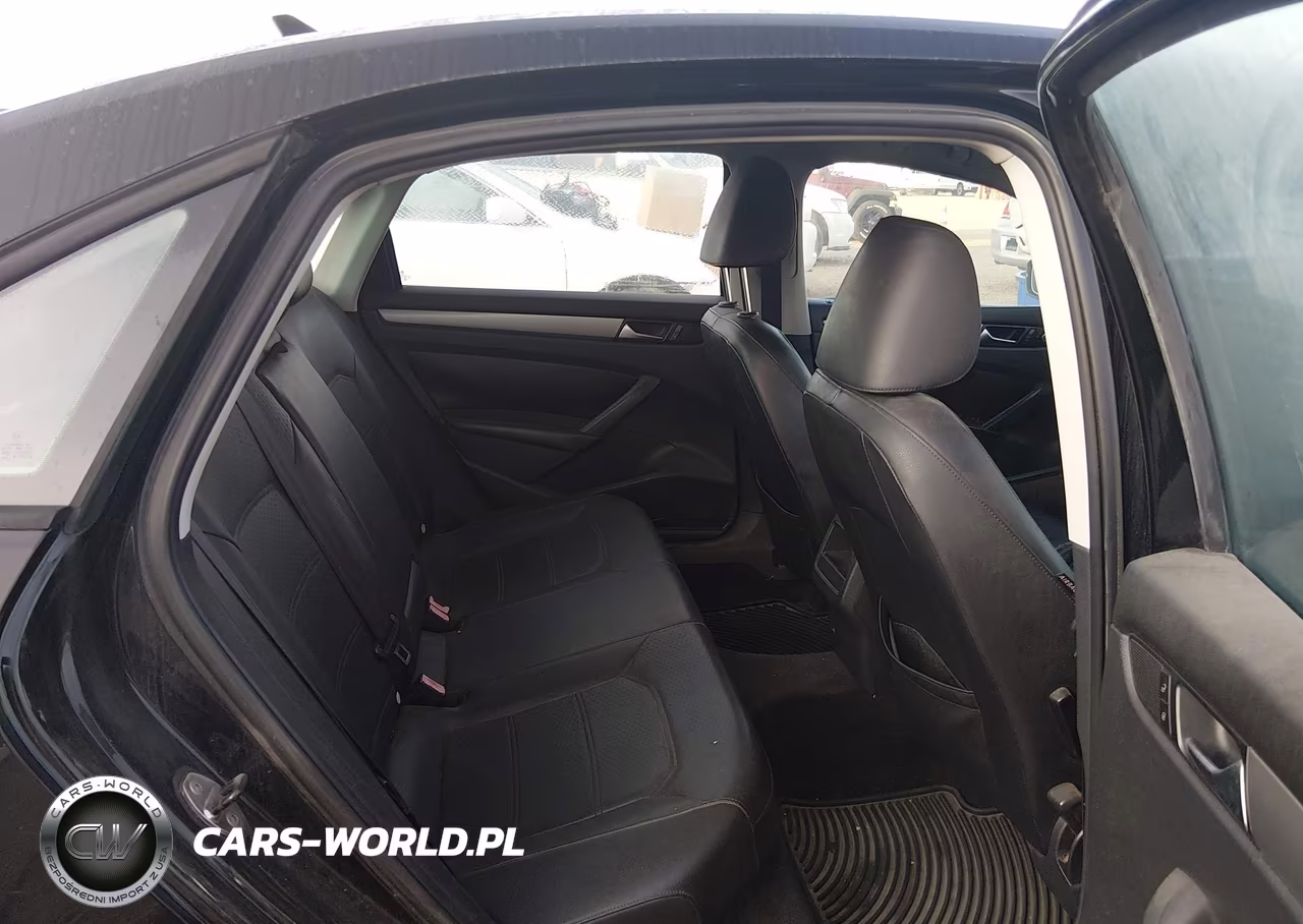 2013 Volkswagen Passat 2.5L Wolfsburg Edition VIN:1VWAH7A30DC142963 - 8